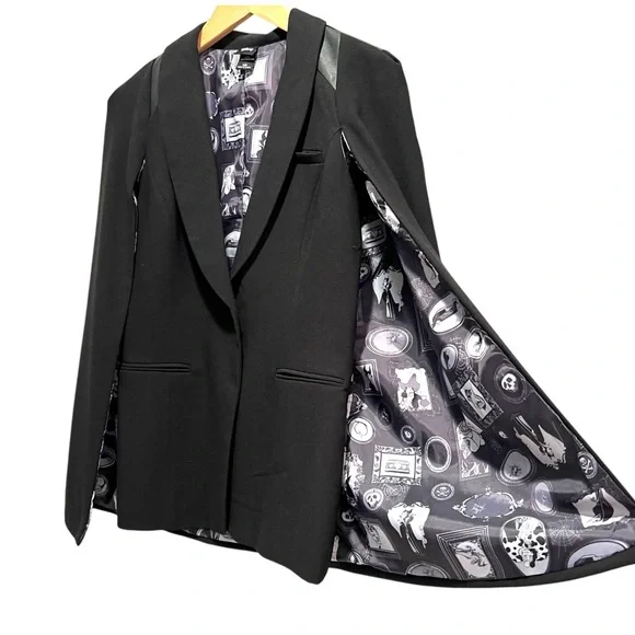 Disney Villains Black Cape Blazer With Printed Lining of Villains Size MED - Picture 7 of 10